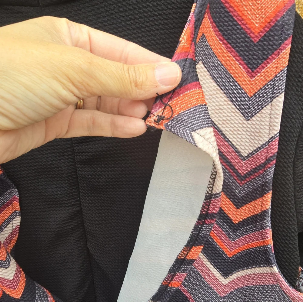 Chevron Patterned Dress with Black Sleeves - Picture 3 of 4